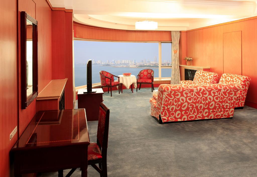 Donghai Grand Hotel Κινκντάο Δωμάτιο φωτογραφία